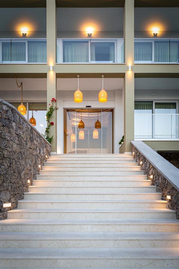 Eleals Boutique Hotel Perama  Ngoại thất bức ảnh